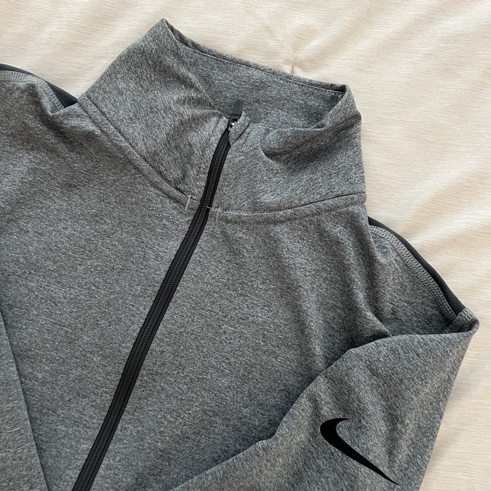 Nike Dri-FIT Heather Gray Pullover